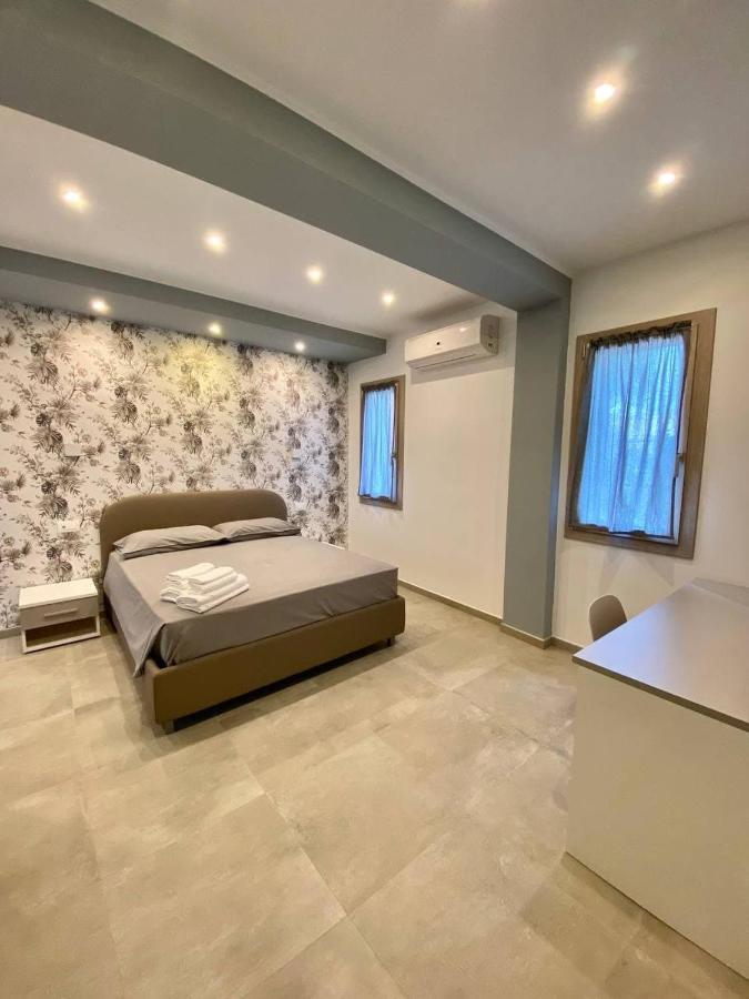Marina dʼAndora Floridida Rooms & Breakfast מראה חיצוני תמונה