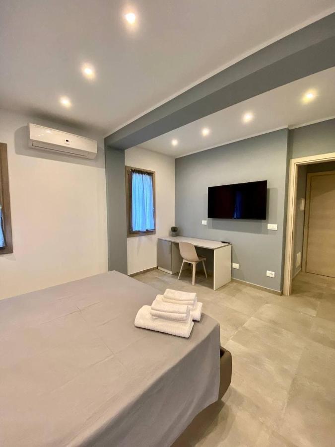Marina dʼAndora Floridida Rooms & Breakfast מראה חיצוני תמונה