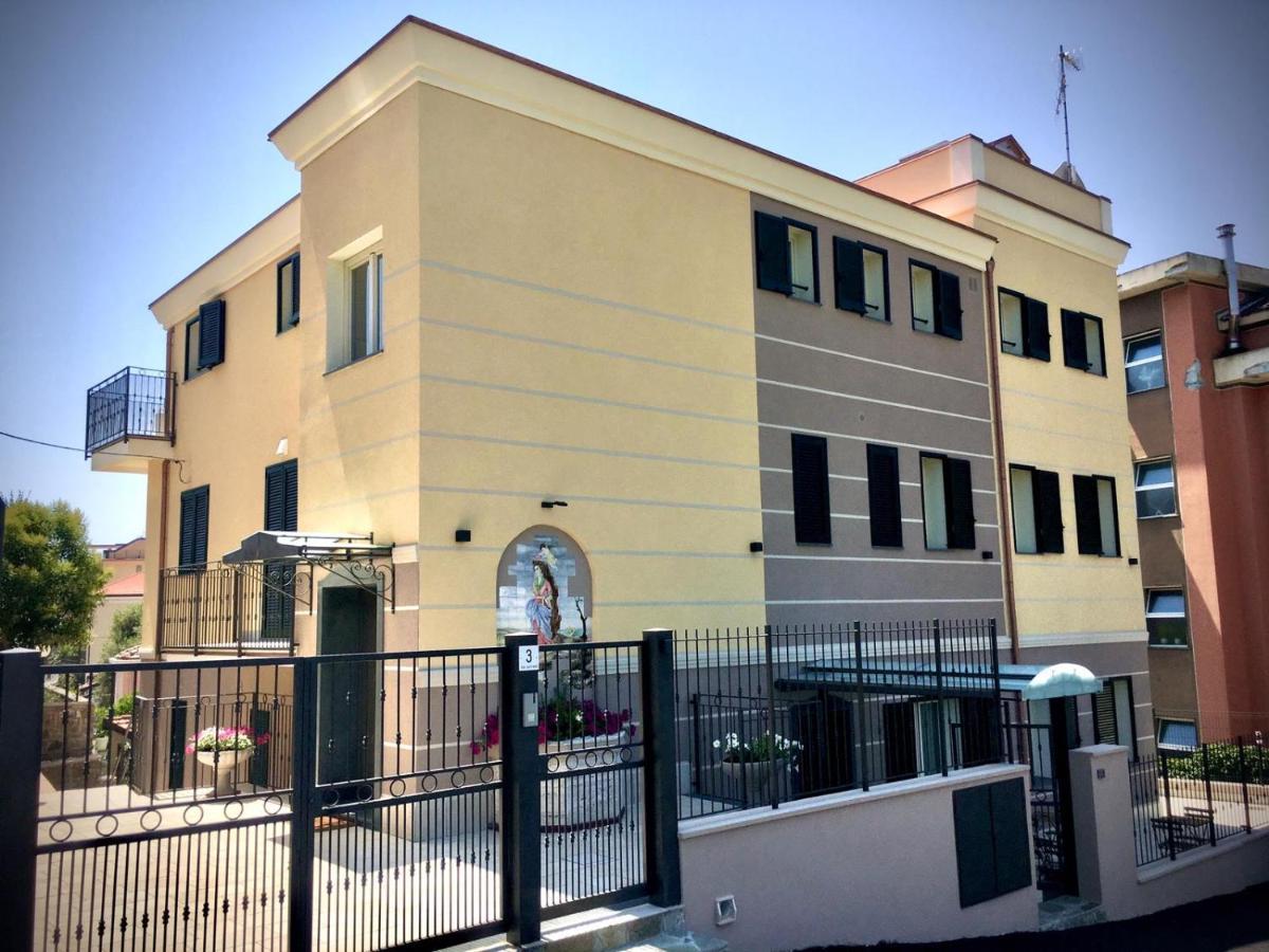 Marina dʼAndora Floridida Rooms & Breakfast מראה חיצוני תמונה